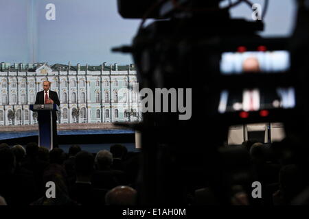 Saint-pétersbourg, Russie. 23 mai, 2014. Le président russe Vladimir Poutine prononce le discours au Forum Économique International de Saint-Pétersbourg, le 23 mai, 2014 © Valya Egorshin NurPhoto ZUMAPRESS.com/Alamy //Live News Banque D'Images