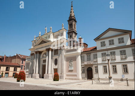 Alessandria Cathédrale, également Duomo d'Alessandria ou Cattedrale dei Santi Pietro e Marco, Alessandria, Piémont, Italie Banque D'Images