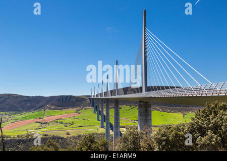 Viaduc de Millau, La Bastide-Pradines, Midi-Pyrénées, France Banque D'Images