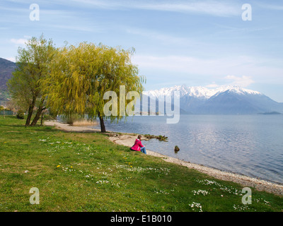 Lac de Côme, Italie : des images sur le bord du lac entre Dongo et Gravedona Banque D'Images