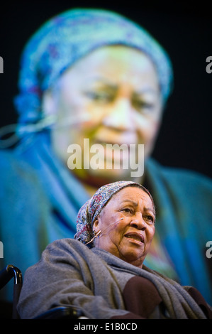 Toni Morrison, prix Nobel et ancien lauréat du prix Pulitzer, parlant de sa pièce Desdemona au Hay Festival 2014. ©Jeff Morgan Banque D'Images