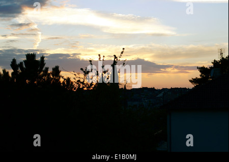 LE DORAT, COUCHER DU SOLEIL. Banque D'Images