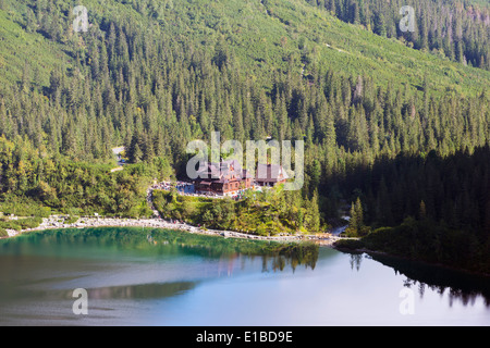 L'Europe, Pologne, Carpates, Zakopane, le lac Morskie Oko (oeil de la mer) Banque D'Images