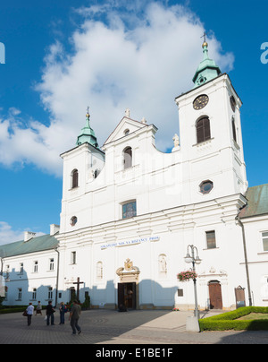L'Europe, Pologne, Rzeszow, ancien couvent des Frères piaristes et St Croix, Église de la Sainte Croix Banque D'Images