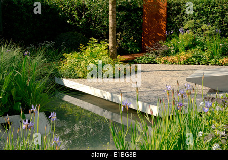 L'Hydropanorama RBC Garden a remporté une médaille d'or conçu par Hugo Bugg au Chelsea Flower Show 2014 Banque D'Images
