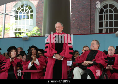 Cambridge, Massachusetts, USA. 29 mai, 2014. Ancien maire de la ville de New York Michael Bloomberg reçoit un doctorat honorifique de l'Université Harvard pendant 363cérémonie à Cambridge, Massachusetts. Credit : Nicolaus Czarnecki/METRO Boston/ZUMAPRESS.com/Alamy Live News Banque D'Images