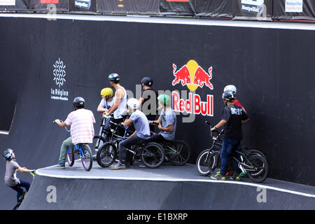 Montpellier, Languedoc Roussillon, France, 29 mai 2014. Festival International des Sports extrêmes ayant lieu sur les rives du fleuve Lez. Credit : Digitalman/Alamy Live News Banque D'Images