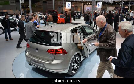 Leipzig, Allemagne. 30 mai, 2014. La première mondiale de la nouvelle édition de Golf de Volkswagen à l'International Auto Mobil 2014 (AMI) à Leipzig, Allemagne, 30 mai 2014. L'AMI car show se déroule du 31 mai au 08 juin 2014. Photo : HENDRIK SCHMIDT/dpa/Alamy Live News Banque D'Images