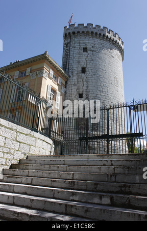 Tour du château de Chambéry, Savoie, Rhone Alpes Auvergne, France. Banque D'Images