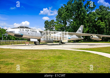 Un B-47 Stratojet, un aéronef clés dans la guerre froide à l'extérieur de la Mighty Eighth Air Force Museum GA Banque D'Images
