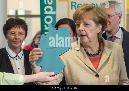 Regensburg, Allemagne. 30 mai, 2014. Chancelière fédérale Angela Merkel (CDU) est représenté au cours de la journée les catholiques à Regensburg, Allemagne, 30 mai 2014. Jour catholiques se poursuit jusqu'à ce 01 juin à Regensburg. Photo : Armin Weigel/dpa/Alamy Live News Banque D'Images