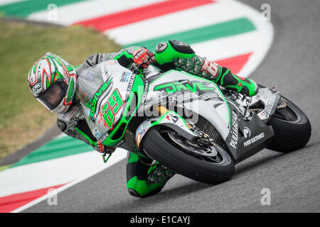 Scarperia, Italie. 30 mai, 2014. NICKY HAYDEN DE USA et Dur M7 Aspar rides au cours de séance d'essais libres du Moto GP d'Italie à Mugello Circuit. Credit : James Gasperotti/ZUMA/ZUMAPRESS.com/Alamy fil Live News Banque D'Images