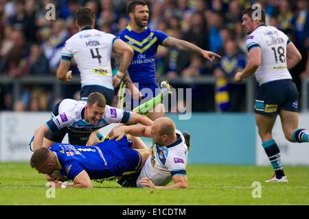 Warrington, Royaume-Uni. 30 mai, 2014. Warrington Wolves fullback Matty Russell en action lors de la Super League match de rugby entre Warrington Wolves et Leeds Rhinos du stade Halliwell Jones. Credit : Action Plus Sport/Alamy Live News Banque D'Images