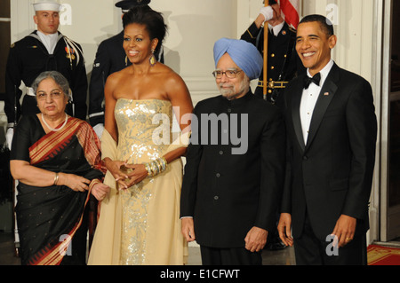 En l'honneur de l'arrivée de Son Excellence le Dr Manmohan Singh, Premier Ministre de la République de l'Inde , et son épouse, Mme Jasses Banque D'Images