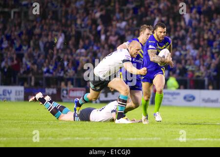 Warrington, Royaume-Uni. 30 mai, 2014. Centre de Leeds Rhinos Carl Ablett en action lors de la Super League match de rugby entre Warrington Wolves et Leeds Rhinos du stade Halliwell Jones. Credit : Action Plus Sport/Alamy Live News Banque D'Images