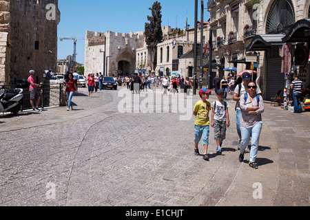 Scène de rue à Jérusalem, Israël, près de la porte de Jaffa Banque D'Images