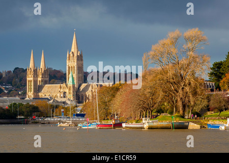 Vue sur la rivière de Malpas à Cathédrale de Truro Cornwall England UK Banque D'Images