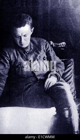 Alexandre Fiodorovitch Kerensky 1881 - 11 juin 1970. avocat et leader politique majeur avant les Révolutions russes de 1917. a été ministre de la Justice dans le gouvernement provisoire de la Russie démocratique. En mai, il est devenu ministre de la guerre. En juillet, il est devenu le deuxième premier ministre jusqu'à ce qu'il a été renversé par les bolcheviks dans la révolution d'octobre. Il a passé le reste de sa vie en exil, mourir dans la ville de New York. Banque D'Images