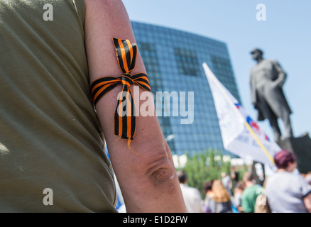 Pro-Russian non partisans de la République populaire de Donetsk lors de rassemblement à la Place Lénine à Moscou le 18 mai, 2014 Banque D'Images