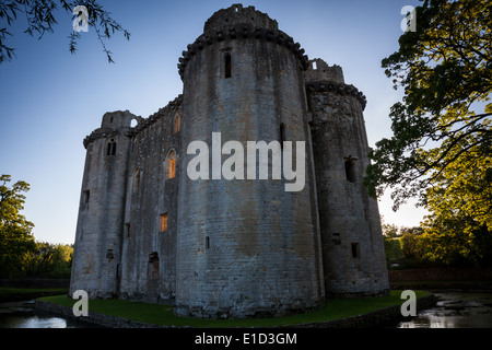 Nunney Castle et Moat, Nunney, près de Frome, Somerset Banque D'Images