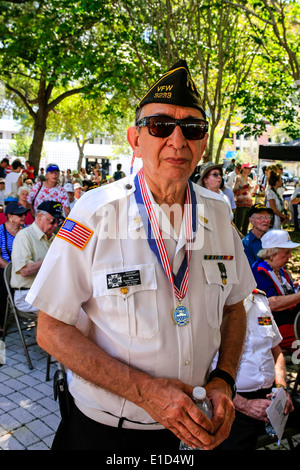 Les anciens combattants de guerre au Sarasota Memorial Day Parade rendant hommage aux camarades tombés Banque D'Images