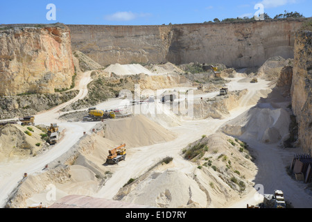 Carrière de calcaire près de Ħad-Dingli, District de l'Ouest, Malte Majjistral Région, République de Malte Banque D'Images