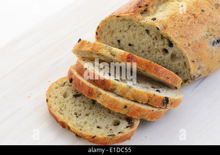 D'olive italienne fraîchement cuits au four à pain de trois Banque D'Images