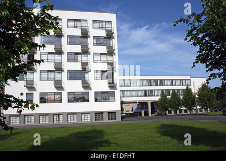 Le Bauhaus à Dessau, remis à l'Allemagne, l'un des plus grands bâtiments de la définition du début du mouvement moderne en architecture, l'architecte Walter Gropius Banque D'Images