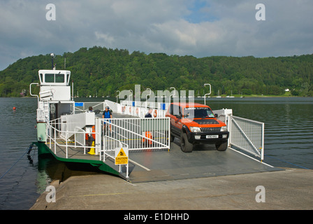 Mallard, le ferry qui traverse le lac Windermere, Parc National de Lake District, Cumbria, Angleterre, Royaume-Uni Banque D'Images