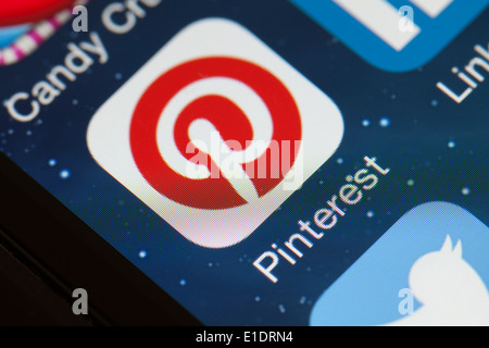 Icône de l'application de Pinterest sur téléphone mobile. Banque D'Images