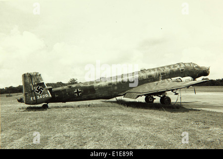 Le Junkers Ju.290 était un avion de transport militaire allemand utilisé pendant la seconde Guerre mondiale. Il a été conçu pour la reconnaissance à longue portée, le transport de troupes et les missions de fret. La conception du Ju.290 était similaire à celle du Junkers Ju.88, avec sa grande envergure et sa construction robuste. Banque D'Images
