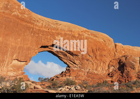 Belles buttes de grès et d'arches en Arches National Park près de Moab, Utah Banque D'Images