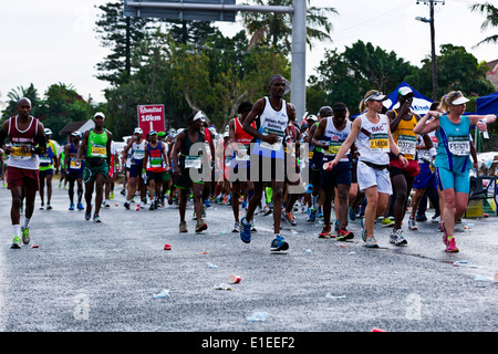 Marathon 2014 camarades coureurs en dehors de l'Afrique du Sud Durban Coupe 45e Banque D'Images