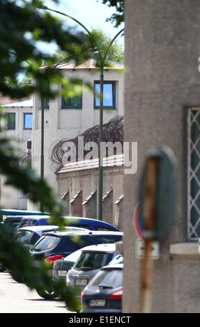 Une vue sur une tour de la prison de Landsberg à Landsberg am Lech, Allemagne, 02 juin 2014. Deux mois et demi après sa condamnation pour fraude fiscale l'ancien président du Bayern Munich, Hoeness, a commencé sa peine de prison dans la région de Landsberg am Lech. Photo : Karl Josef OPIM/DPA Banque D'Images