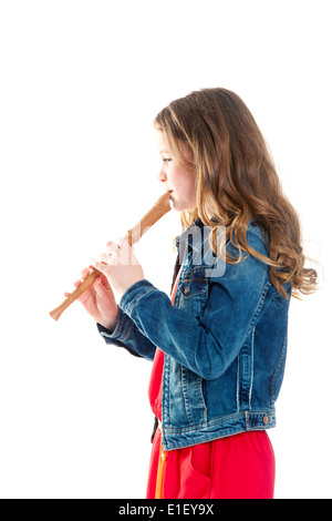 Jeune fille avec la soprano recorder et fond blanc Banque D'Images