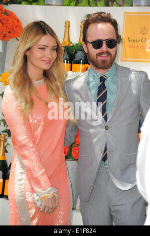 Jersey City, New Jersey le 31 mai 2014. Lauren Parsekian et Aaron Paul assiste à la septième conférence annuelle du Veuve Clicquot Polo Classic au Liberty State Park. Banque D'Images