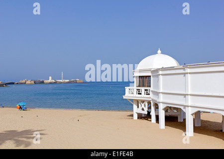 Ancien resort sur la plage de Caleta, Cadix, Andalousie, Espagne Banque D'Images