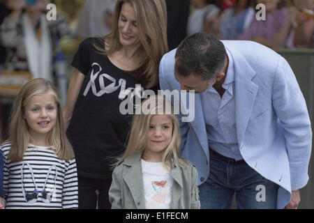 2 juin 2014 - Madrid, Espagne - photo - Espagnol Prince Felipe et son épouse, la Princesse Letizia lors d'une cérémonie à Madrid, Espagne. Le roi d'Espagne Juan Carlos va abdiquer en faveur de son fils, le Prince Felipe, selon le premier ministre du pays. (Photo par Oscar Gonzalez/NurPhoto) (Crédit Image : © Oscar Gonzalez/NurPhoto/ZUMAPRESS.com) Banque D'Images