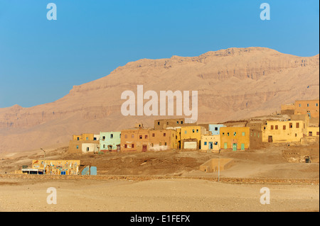 Égypte, vallée du Nil, Louxor, Thèbes, rive ouest du Nil, à Gourna village Banque D'Images