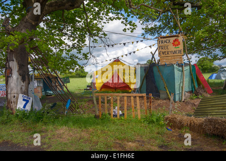 La protection communautaire d'Upton Camp, un camp de protestation anti-fracturation près de Chester. Banque D'Images