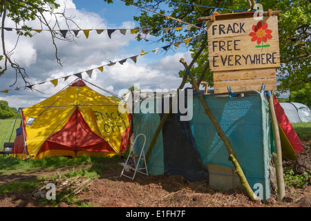 La protection communautaire d'Upton Camp, un camp de protestation anti-fracturation près de Chester. Banque D'Images