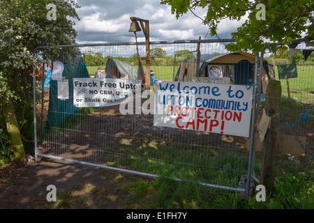 La protection communautaire d'Upton Camp, un camp de protestation anti-fracturation près de Chester. Banque D'Images