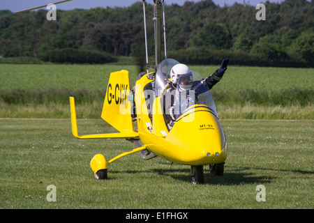 Rotosport autogiro MT-03 G-CFGY à l'Aérodrome de renau Banque D'Images