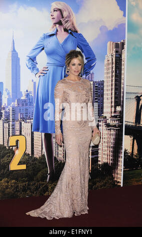 London, UK, UK. Dec 11, 2013. Christina Applegate assiste à la première UK de ''Présentateur 2 : La légende continue'' à vue West End. © Ferdaus Shamim/ZUMA/ZUMAPRESS.com/Alamy fil Live News Banque D'Images
