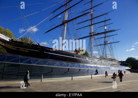 Le Cutty Sark, un thé clipper britannique construit en 1869 amarré près de la Tamise à Greenwich, Londres, Angleterre, Royaume-Uni, Europe Banque D'Images