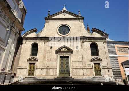 Italie, Rome, Piazza del Popolo, église Santa Maria del Popolo Banque D'Images