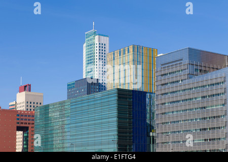 L'architecture moderne dans le quartier d'affaires de Rotterdam Banque D'Images