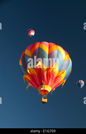 USA, New Mexico, Albuquerque, 2012 Balloon Fiesta, montgolfières en vol Banque D'Images