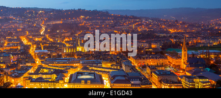 Donnant sur la ville de Bath de l'Alexandra Park sur haut de Beechen Cliff, Somerset England Uk Europe Banque D'Images