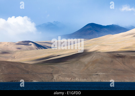 Paysage en région de Tsomoriri, Rupshu, Changtang, Ladakh, Jammu-et-Cachemire, l'Inde Banque D'Images